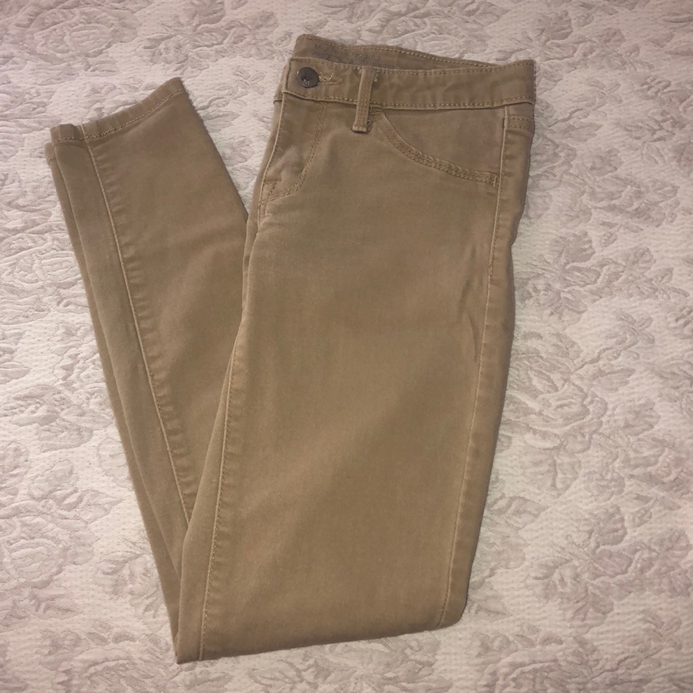 KHAKI PANTS
